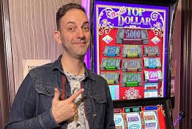 Người dùng Việt Nam trải nghiệm slot online 78win trên smartphone